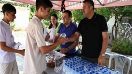 Kemer Belediyesi’nden LGS’ye giren öğrencilere su ve şeker