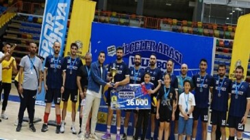 Konya Büyükşehir’in İlçeler Ortası Voleybol Turnuvası’nda Şampiyon Hüyük