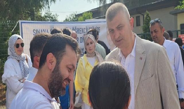 Lider Sezer, İmtihana Giren Öğrencilere Muvaffakiyetler Diledi
