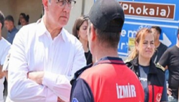Lider Tugay Foça’da yangın bölgesinde