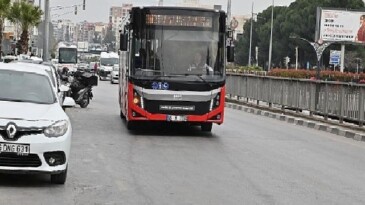 Manisa Büyükşehir Belediyesi YKS’de Öğrencilerin Yanında