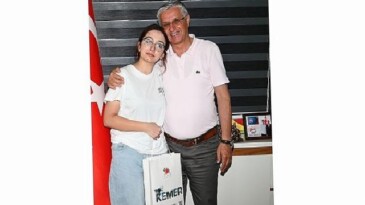 Muvaffakiyetini Lider Topaloğlu ile paylaştı