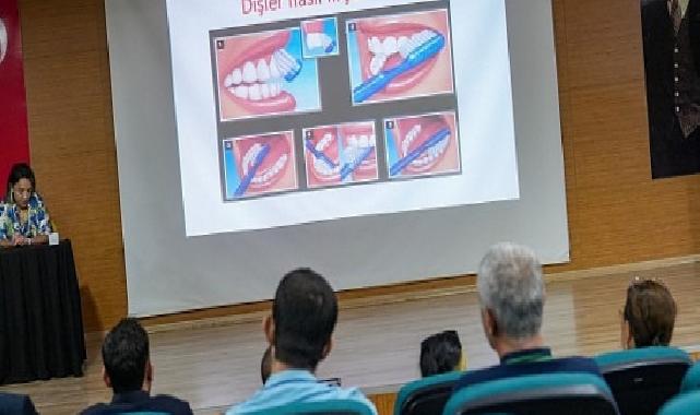 Özel ihtiyaçlı bireylere ağız ve diş sıhhati eğitimi