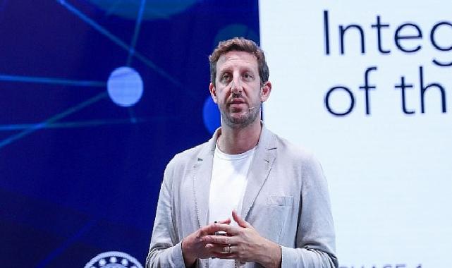 Zack Kass TETZ 2025’te konuştu: “Yapay zekâda insan zihnine muadil bir noktaya her geçen gün daha fazla yaklaşıyoruz”