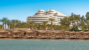 Akdeniz’in Zarafeti, Ailenizin Yaz Öyküsü: Titanic Deluxe Lara’da Tatil Oburdur