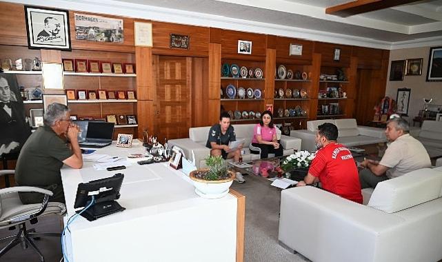 Antrenörlerden Lider Topaloğlu’na ziyaret