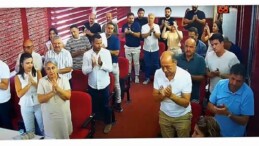 Belediye Meclisinde dayanışma bildirisi: Ayakta alkışlandılar