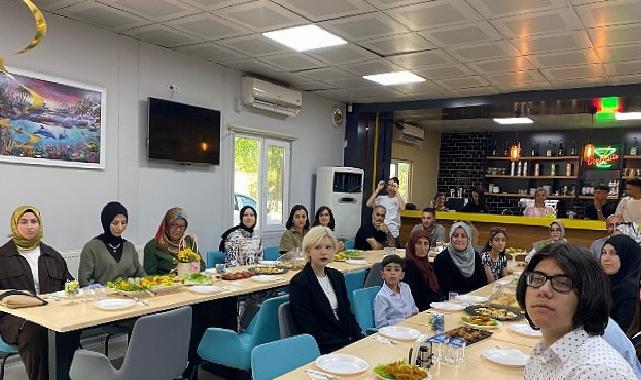 Beyaz Kalpler’de mezuniyet sevinci