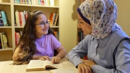 Bucalı Avşin Cumhuriyet Kütüphanesi ile hayaline yürüyor