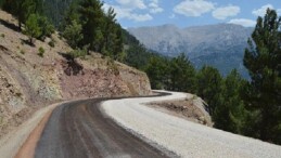 Büyükşehir’in kırsalda yol atağı sürüyor