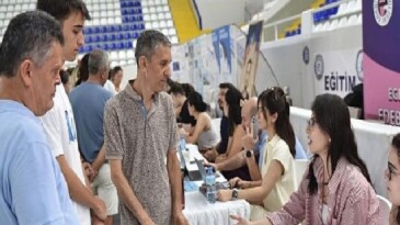 Ege Üniversitesinde Tercih Günleri Başladı