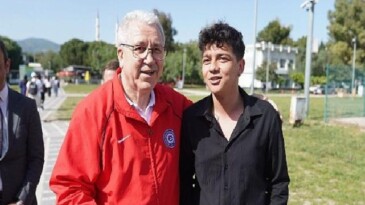 Ege Üniversitesinin öğrenci beklenti ve memnuniyet araştırması başarısı