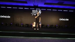 Eminevimliler tapu teslim merasiminde buluştu