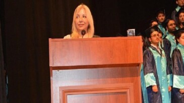 EÜ Eczacılık Fakültesi 2025 mezunlarını uğurladı