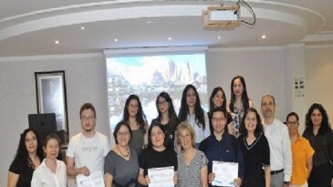 EÜ Eczacılık Fakültesi kalitesi tescilli akredite eğitim imkanlarıyla yeni öğrencilerini bekliyor
