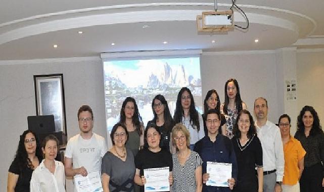 EÜ Eczacılık Fakültesi kalitesi tescilli akredite eğitim imkanlarıyla yeni öğrencilerini bekliyor