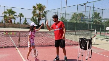 Geleceğin Tenisçilerine Lider Çerçioğlu’ndan Tam Takviye