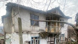 Gölcük Belediyesi riskli yapılara geçit vermiyor