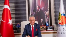 Hürmet Öztürk Lider Topaloğlu’nu köşesine taşıdı