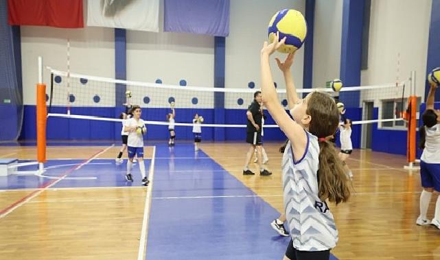 İBB Spor Okulları Yaz Periyodunda de On Binlerce Çocuğu Sporla Buluşturuyor