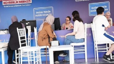 İBB’den YKS Tercih Periyodunda Gençlere Rehberlik