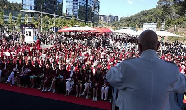 İstinye Üniversitesi, mezuniyet coşkusunu yaşadı