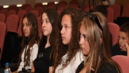 Kardeş iki şehir arasında öğrenci değişim programı