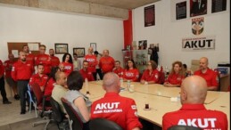 Lider Kınay’dan AKUT İzmir Grubuna Taziye Ziyareti