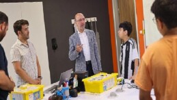 Lider Pekyatırmacı Selçuklu Gelişim ve Teknoloji Akademisi’ni ziyaret etti