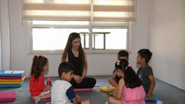 Öğrencilerin heyecanla beklediği yaz okulu başladı