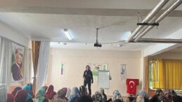 TİKAV, ‘ÖNLEM AL, İNANÇTA KAL’ PROJESİ İLE 2025 YILI BOYUNCA 28 LOKASYONDA YAŞAYAN BAYANLARA ULAŞMAYI HEDEFLİYOR TİKAV, “Önlem Al, İnançta Kal” Projesi ile Kırsal Bölgelerde Yaşayan Bayanlara Afetlerden Korunma Eğitimi Veriyor