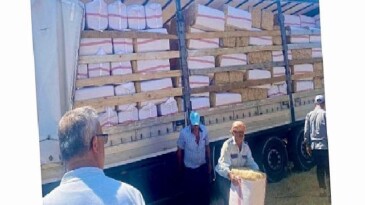 Urla Belediyesinden Zeytineli’ne 19 Ton Saman Dayanağı