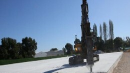 Alaaddinbey’de kaçak yapılara temelden müdahale