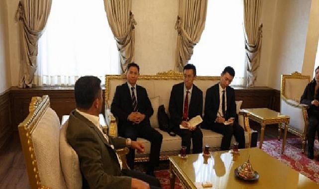Belediye Başkanı Rasim Arı, Çinli Misafirlerini Ağırladı