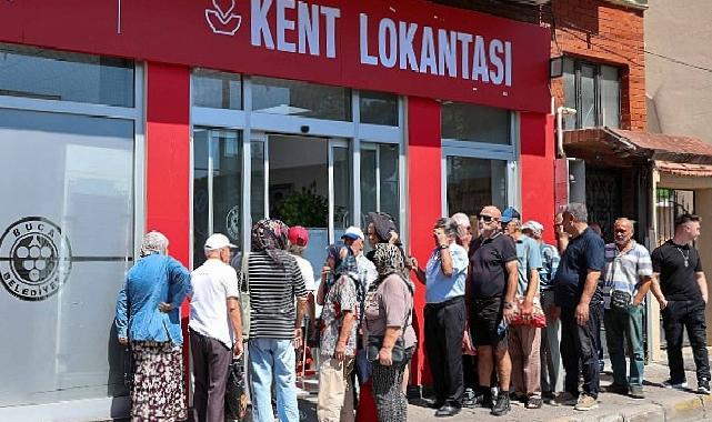 Bir ekmek 15 lira, Buca’da 4 çeşit yemek 50 lira
