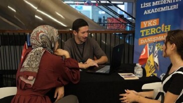 Büyükşehir’in Sağladığı Tercih Danışmanlığı Hizmeti 1430 Üniversite Adayının İştirakiyle Tamamlandı