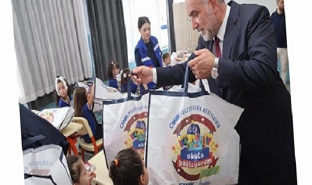 Canik Belediyesi’nden Çanta ve Kırtasiye Dayanağı