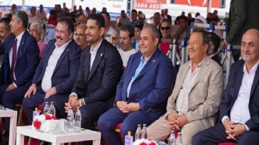 Cumhuriyet Tarihinin En Büyük Karakucak Güreşleri Keçiören’de Başladı