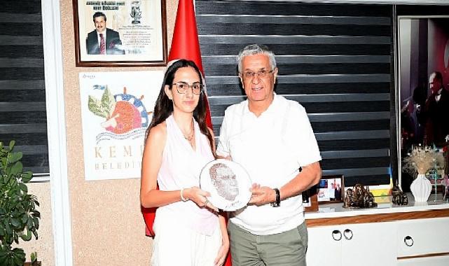 Derece yapan öğrenciden Lider Topaloğlu’na teşekkür ziyaret
