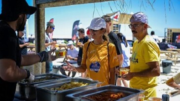 Dünyada Tuz Gölü üzerinde koşulan tek yarış, eşsiz bir hafta sonuna imza attı!