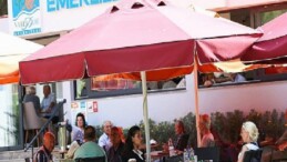 Emekliler Lokali’ne rekor ilgi: 2 şube, 80 bin konuk