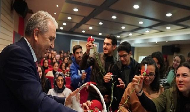 EÜ Eğitim Fakültesi yeni öğrencilerini bekliyor