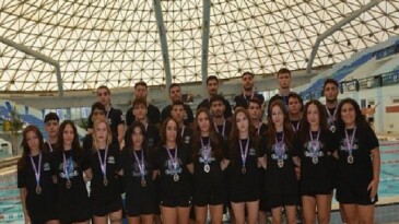 EÜ Spor Kulübü Sualtı Ragbisi Kadrosu muvaffakiyete doymuyor