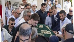 Foça’nın efsane başkanının oğlu son yolculuğuna uğurlandı