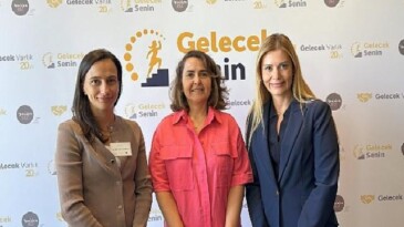 Gelecek Varlık, 20. yılında 20 bayanın hayatına dokunuyor