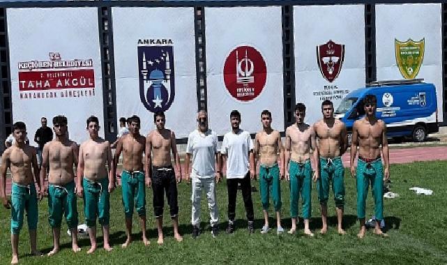 Güreşçiler Dualı Çayırda Uğraş Etti