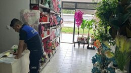 İnegöl’de Zabıta Çiçekçileri Mercek Altına Aldı