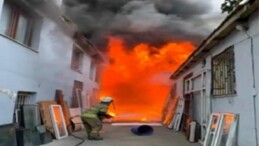 İzmir İtfaiyesi Konak’taki yangına müdahale etti