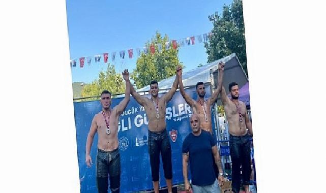 Kemer Belediye güreşçisi kürsüye çıktı