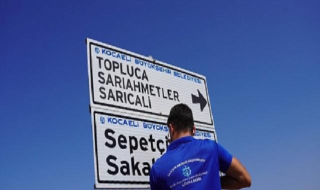 Kırsal ulaşımda levhalar yenileniyor